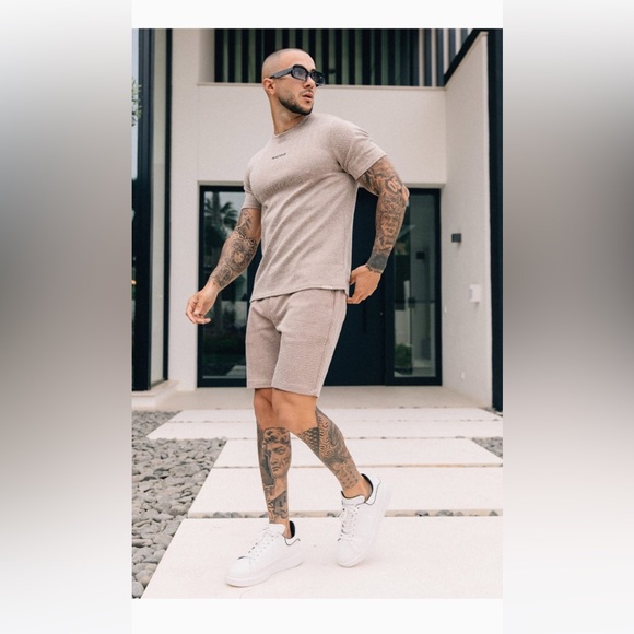 BRAND NEW Mens Shorts - Picture 2 of 4